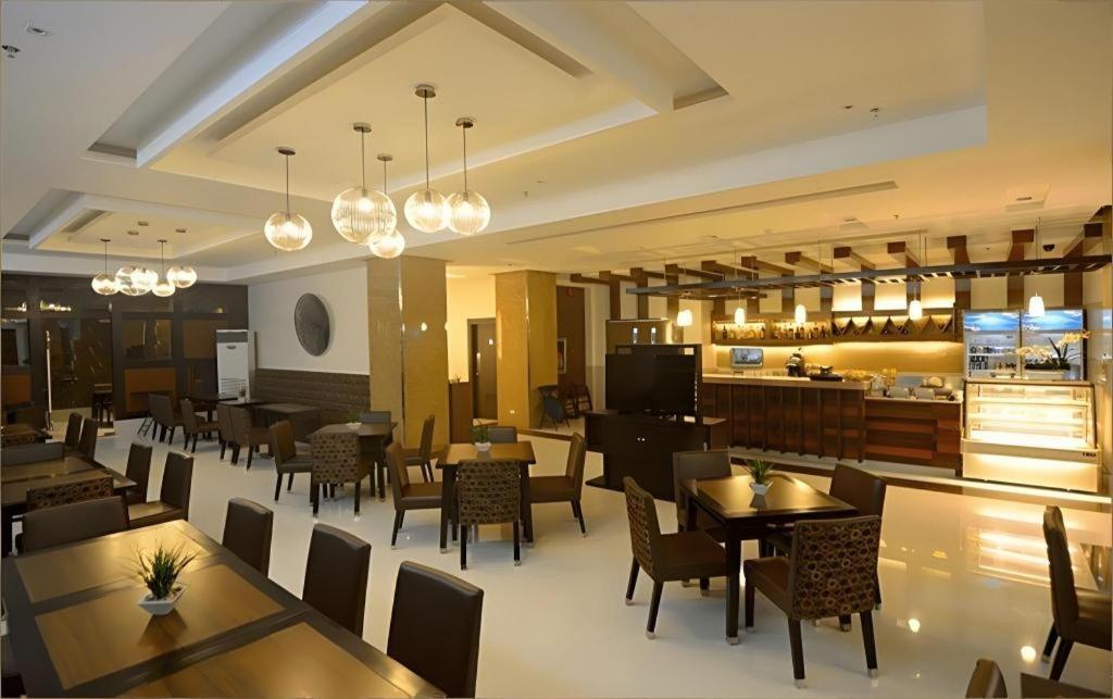 Diversion 21 Hotel Iloilo Extérieur photo