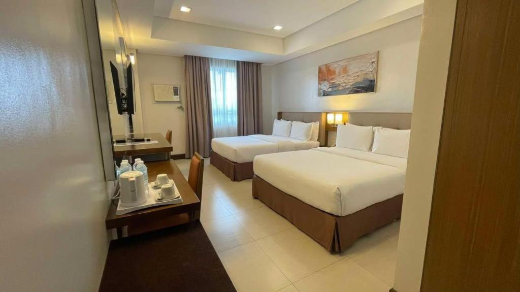 Diversion 21 Hotel Iloilo Extérieur photo