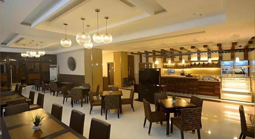 Diversion 21 Hotel Iloilo Extérieur photo